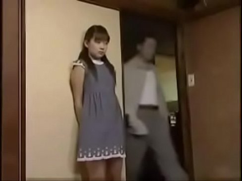 ล่อเพื่อนลูกสาวอย่างเสียวเปิดซิงหีน้อยๆฟิตควยมากๆ